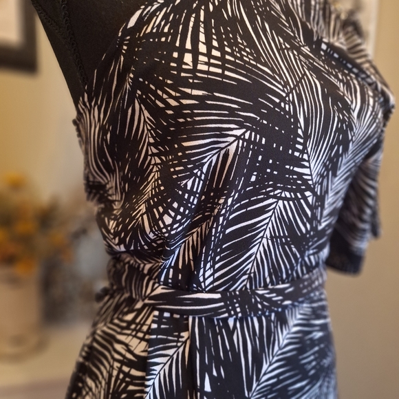 SALE! NWT $135 Michael by Michael Kors Black and White One Shoulder Dress - Picture 3 of 16